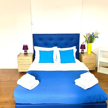 Classic Chiado 1 - Central Guest House Room With Shared Bathroom Лиссабон Экстерьер фото