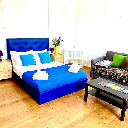 Classic Chiado 1 - Central Guest House Room With Shared Bathroom Лиссабон Экстерьер фото