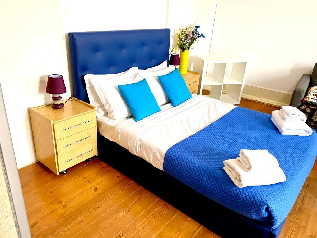 Classic Chiado 1 - Central Guest House Room With Shared Bathroom Лиссабон Экстерьер фото