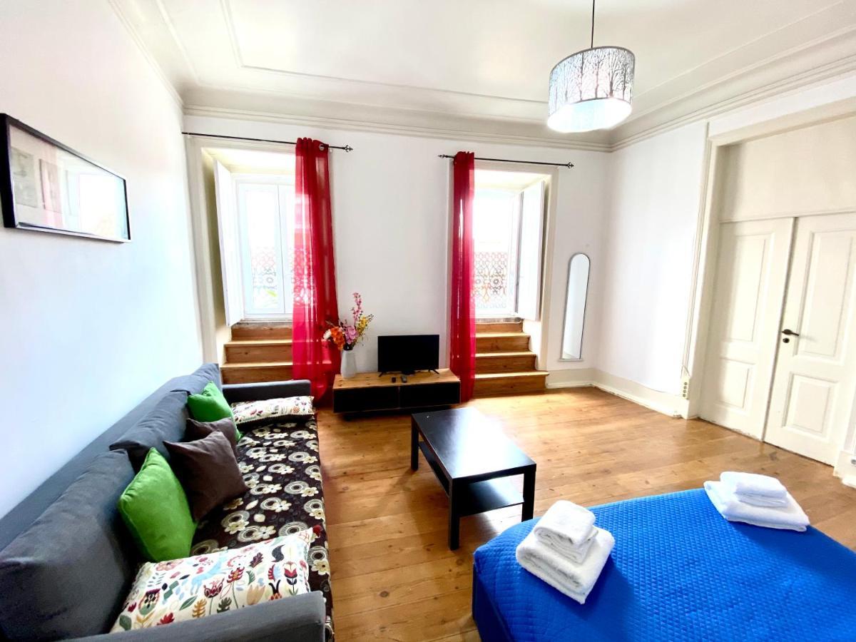 Classic Chiado 1 - Central Guest House Room With Shared Bathroom Лиссабон Экстерьер фото