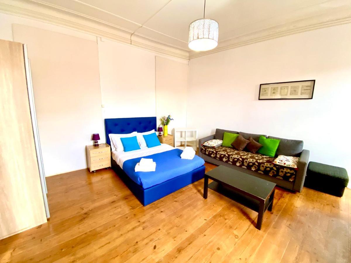 Classic Chiado 1 - Central Guest House Room With Shared Bathroom Лиссабон Экстерьер фото